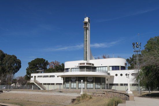 el Museo de Ciencias Naturales y Antropológicas Juan Cornelio Moyano